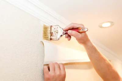 Pose de papier peint à Pussigny — revêtements muraux et toiles de verre